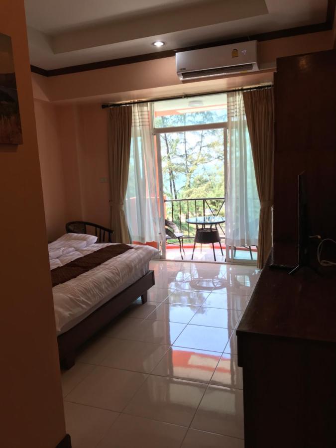 Sunny Beach View Guesthouse Ban Karon Exterior photo